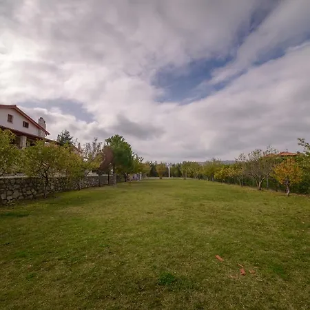 Casa rural Snow Captain Arájova